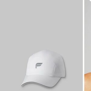 Fabletics Hat, the fondamental ponytail hat, classic white